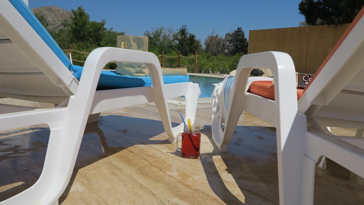 Отель Azure Wellness Retreat (Adults Only) Тургутрейс Экстерьер фото
